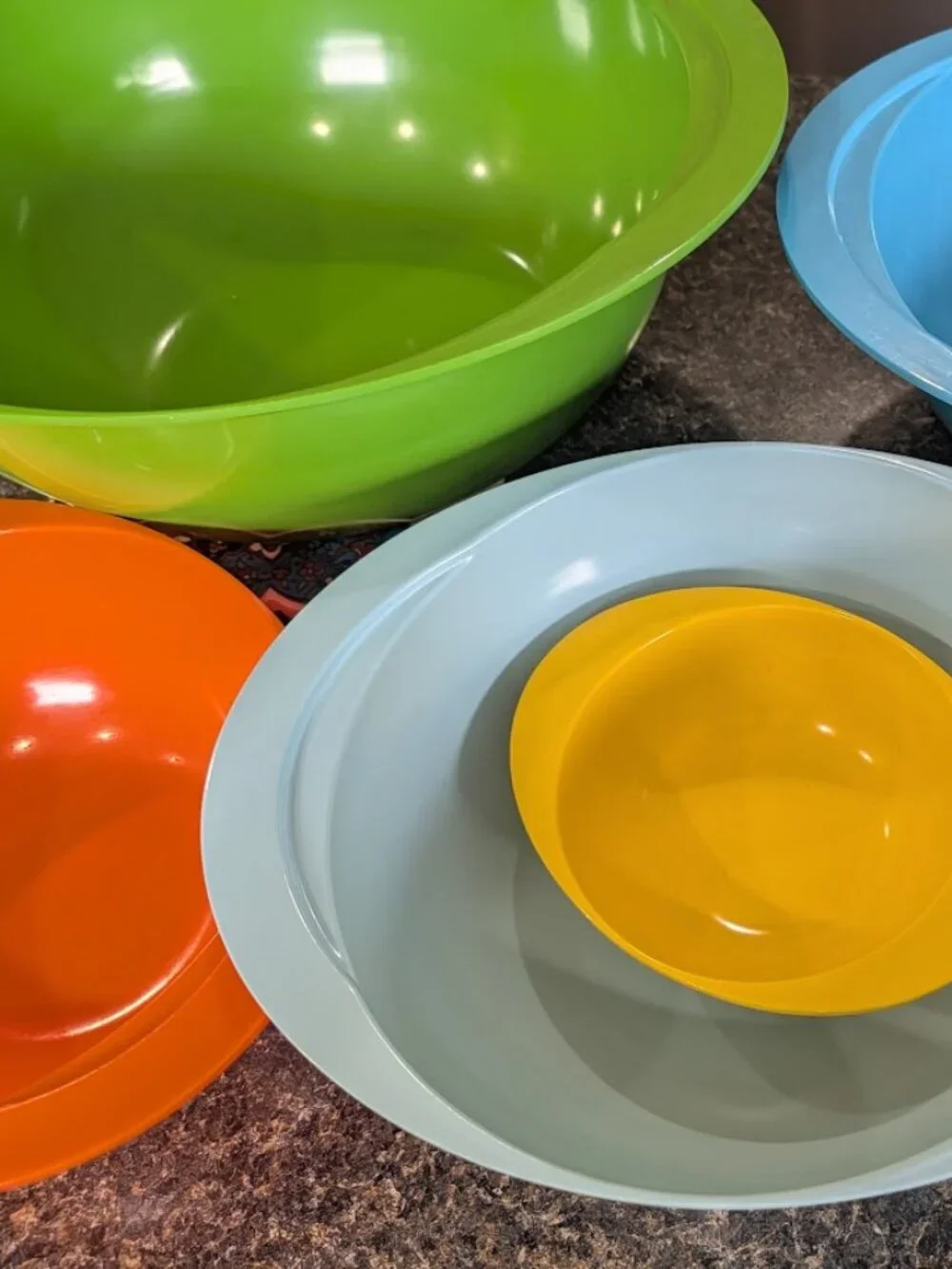 Vintage Crate & Barrel Zak! Designs colorful nesting bowls